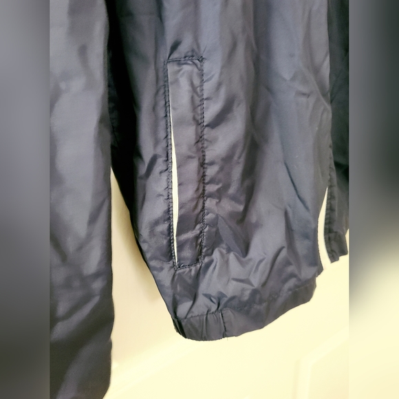 Mens Small Forever 21 Zippered  Windbreaker With Tuckaway Hood Pre-owned - Picture 9 of 10